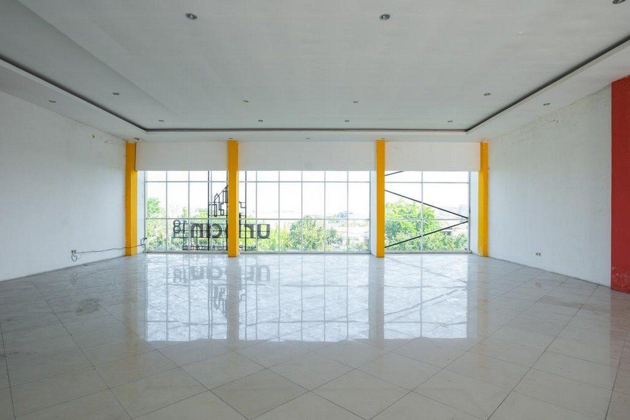 Oyo Flagship 1575 Urban 18 Hotel Сурабая Екстериор снимка