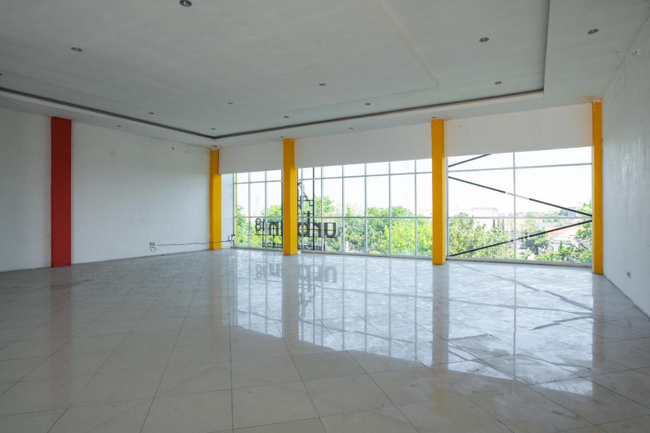 Oyo Flagship 1575 Urban 18 Hotel Сурабая Екстериор снимка